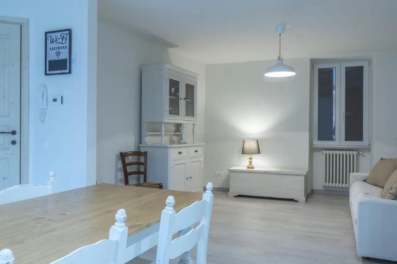 Martalagattahome San Felice del Benaco Holiday home