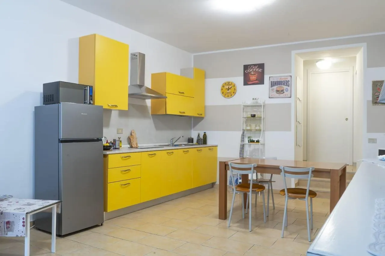 Holiday home Martalagattahome San Felice del Benaco