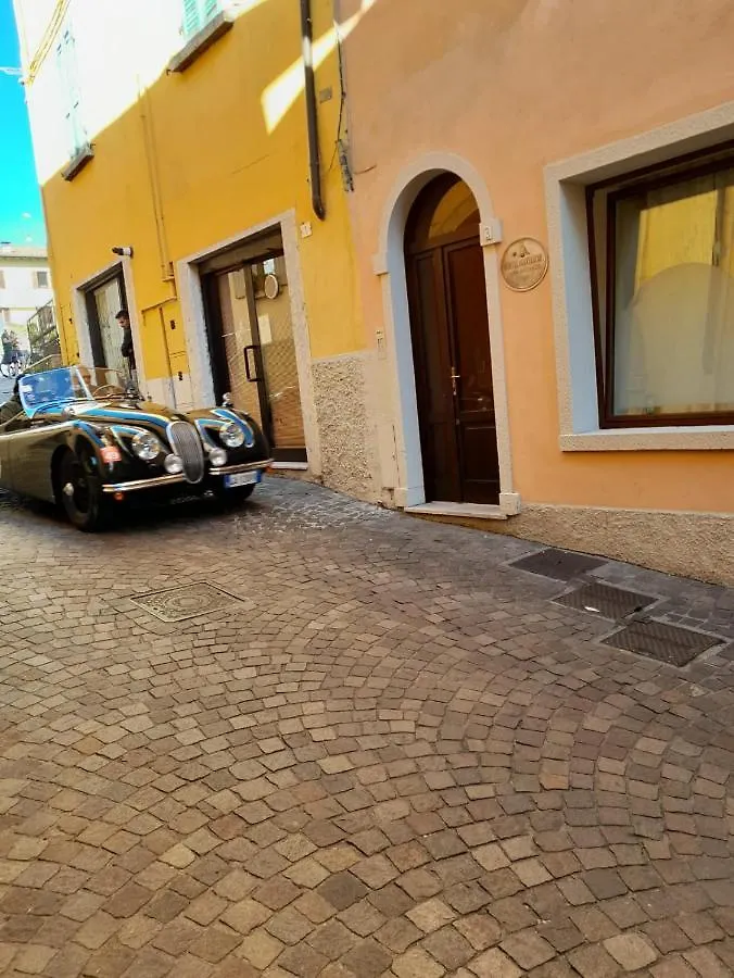 Martalagattahome San Felice del Benaco