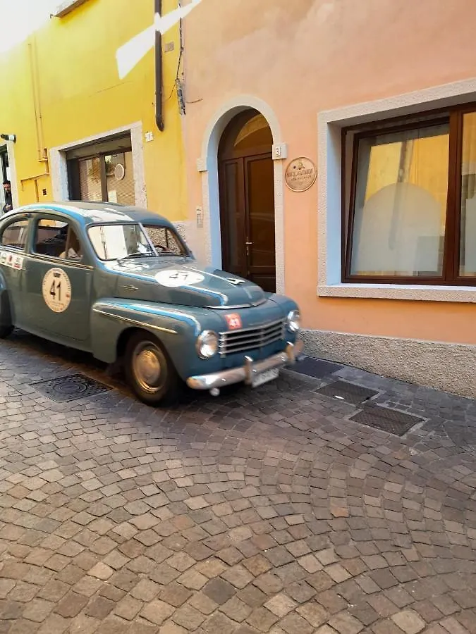 Martalagattahome San Felice del Benaco